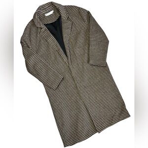 Astr Houndstooth Trench Coat in Mocha